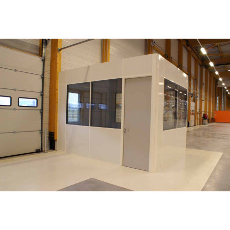 Palletisable indoor cabin