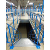 Plate-forme de stockage sur rayonnage-escalier