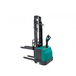 Electric stackers: how to choose the right truck or stacker for handling?