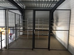 Which partition to choose? Mesh, sheet metal, plexiglass...